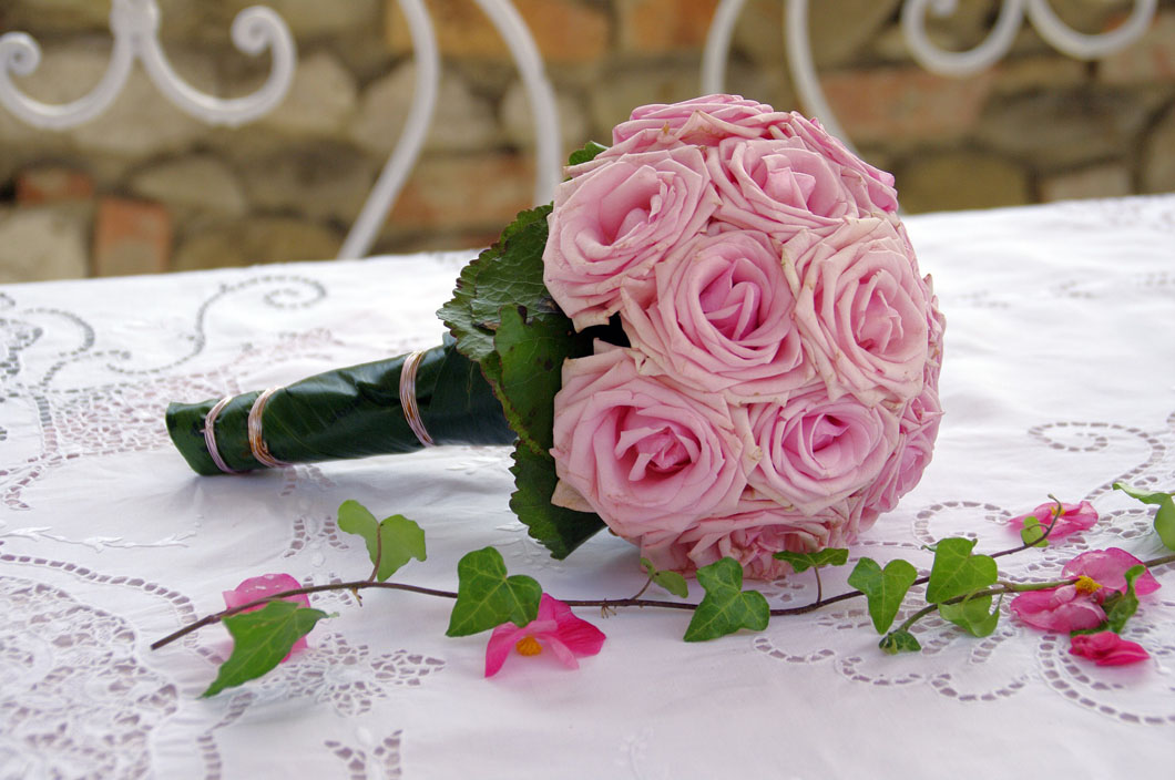 bridal-bouquet-781688_1920